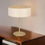 Lampe  poser en mtal et bambou (h33. 5 cm) ambre beige