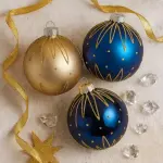 Lot de 12 boules de no�l en verre (d80 mm) tr�sors de minuit bleu nuit et dor�