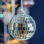 Lot de 24 boules de nol (d60 mm) disco facette argent