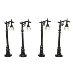Lot de 4 lampadaires illuminés (h10 cm) anciens pour aménager un village Lot de 4 lampadaires illuminés (h10 cm) anciens pour aménager un village