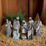 Lot de 8 santons (hauteur 15 cm) de clmence