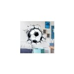 Sticker chambre enfant ballon de foot dans le mur Sticker chambre enfant ballon de foot dans le mur