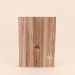 Boite � cl�s en bois avec porte 28x20cm