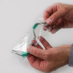 Lot de 100 sachets plastiques � fermeture zip 60x130mm standard 50�