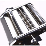 Machine à pâtes manuelle pour faire des pâtes, spaghettis, tagliatelles, lasagnes 202114cm inox Machine à pâtes manuelle pour faire des pâtes, spaghettis, tagliatelles, lasagnes 202114cm inox