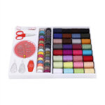 Kit de couture comprenant un m�tre ruban, des ciseaux, un d� � coudre, du fil et une aiguille. outils ...