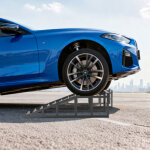 Lot de 2 rampes �l�vatrice hydraulique voiture 2000 kg en acier gris, avec crics hydrauliques et surface ...