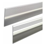 Nez de marche en pvc et caoutchouc, trs rigide, anti - drapant, bande anti - glisse, bi - couleur, ...