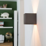 Box - applique murale - 1 lumière - h 115 mm - gris - rustique - éclairage intérieur - salon i chambre ... Box - applique murale - 1 lumière - h 115 mm - gris - rustique - éclairage intérieur - salon i chambre ...