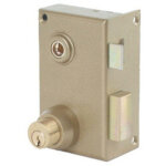 Jpm ? serrure en applique vega gauche ? cylindre 5 pistons ? entraxe 67mm ? finition peinture �poxy bronze ...