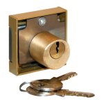 Serrure de meuble a cylindre rond ? devismes ? gauche
