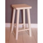 Tabouret en pin