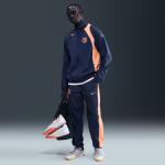 3e pantalon de survêtement tissé nike football total 90 fc barcelona pour homme - bleu 3e pantalon de survêtement tissé nike football total 90 fc barcelona pour homme - bleu