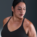Brassière de sport réglable rembourrée à maintien léger nike indy pour femme - noir Brassière de sport réglable rembourrée à maintien léger nike indy pour femme - noir