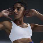 Brassière de sport réglable rembourrée à maintien supérieur nike indy pour femme - blanc Brassière de sport réglable rembourrée à maintien supérieur nike indy pour femme - blanc