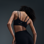 Brassire de sport rembourre  maintien lger nike zenvy strappy pour femme - noir