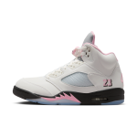 Chaussure air jordan 5 retro  medium soft pink  pour homme - blanc
