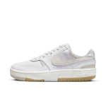 Chaussure nike gamma force pour femme - blanc