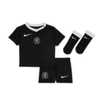 Ensemble 3 pièces de foot replica nike total 90 chelsea fc 2025 / 26 stadium 3e tenue pour bébé et tout ... Ensemble 3 pièces de foot replica nike total 90 chelsea fc 2025 / 26 stadium 3e tenue pour bébé et tout ...