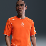 Maillot replica nike football pays - bas 2004 reissue pour homme - orange Maillot replica nike football pays - bas 2004 reissue pour homme - orange