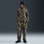 Pantalon à ourlet ouvert en fleece camouflage nike tech pour homme - marron Pantalon à ourlet ouvert en fleece camouflage nike tech pour homme - marron