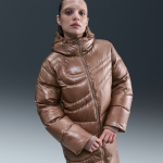 Parka oversize en duvet therma - fit nike swoosh series pour femme - marron