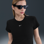 T - shirt  manches courtes ctel et ajust nike pour femme - noir