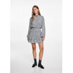 Robe � fleurs volant�e