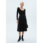 Robe pliss�e combin�e ceinture