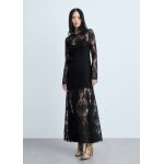 Robe longue semi - transparente dentelle Robe longue semi - transparente dentelle