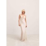 Robe style lingerie dtail plumes