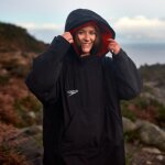 Poncho � manches longues pour adulte noir / rouge