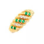 Bague diamants 0. 10 carat et meraudes 0. 21 carat or jaune 3. 86g