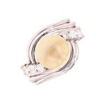 Bague diamants 0. 28 carat et perle de culture en or blanc Bague diamants 0. 28 carat et perle de culture en or blanc
