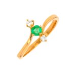 Bague �meraude 0. 15 carat et diamants 0. 06 carat or jaune 2. 07g
