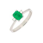Bague �meraude 0. 80 carat et diamants 0. 10 carat or blanc 3. 54g