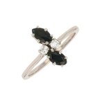 Bague saphirs 0. 40 carat et diamants 0. 06 carat or blanc 2. 31g