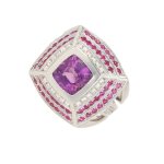 Bague saphirs roses 3. 29 carats et diamants 0. 32 carat or blanc 17. 35g