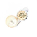 Bague toi & moi diamant 2. 15 carats et perle or blanc 10. 97g Bague toi & moi diamant 2. 15 carats et perle or blanc 10. 97g