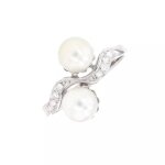 Bague toi & moi perles et diamants 0. 12 carat or blanc 3. 93g Bague toi & moi perles et diamants 0. 12 carat or blanc 3. 93g