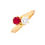 Bague toi & moi rubis 0. 40 carat et diamant 0. 38 carat or jaune 2. 96g