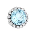 Bague vintage topaze 39. 25 carats et diamants 1. 92 carat or blanc 21. 02g Bague vintage topaze 39. 25 carats et diamants 1. 92 carat or blanc 21. 02g