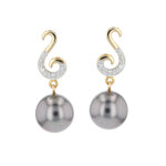 Boucles d'oreilles perles et diamants 0. 03 carat 2 ors 3. 27g