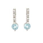 Boucles d'oreilles topazes 0. 60 carat diamants 0. 08 carat or blanc 2. 90g