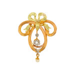 Pince � foulard ancienne perle et roses de diamants 2 ors 2. 20g