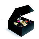 Bote cadeau carton fermeture aimante l. 22, 5 x l. 22, 5 x h. 10, 5 cm - noir brillant - lot de 10