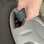 Manom�tre & jauge de profondeur pour pneu, digital