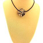 19. 00 cts pendentif cristal de quartz avec inclusions.