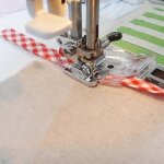 Biais réglable ruban de reliure pied snap on pour frère su couture elna Biais réglable ruban de reliure pied snap on pour frère su couture elna