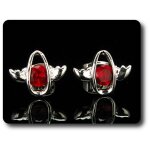 Boucles d'oreille rubis 2x8 mm plaqu� or blanc 18 k.
